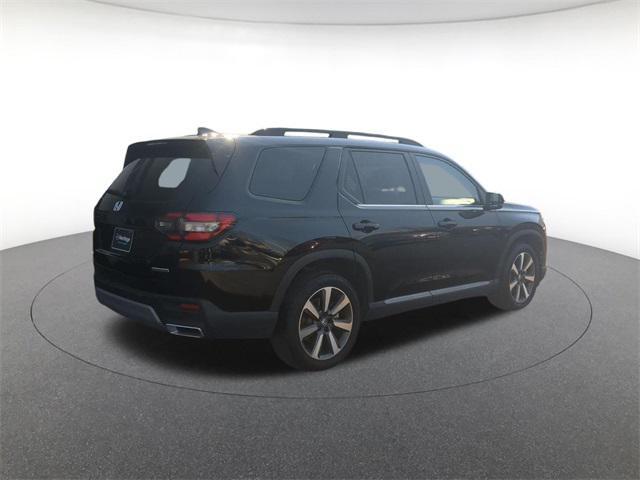 used 2025 Honda Pilot car, priced at $46,500
