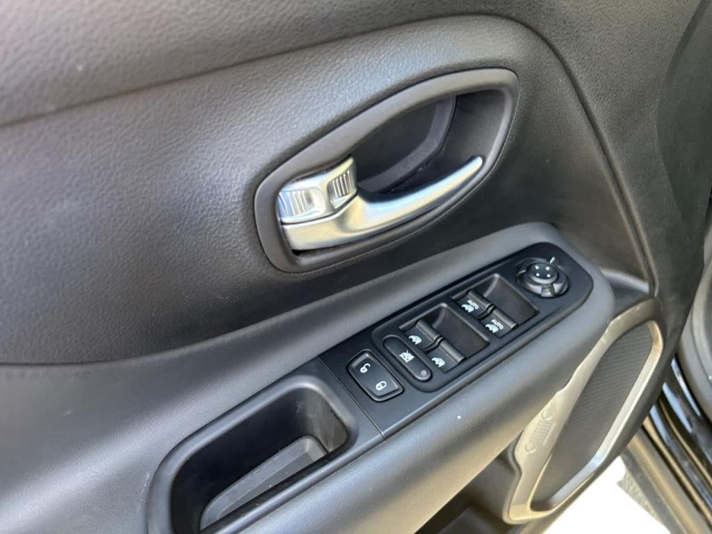 used 2021 Jeep Renegade car, priced at $17,995