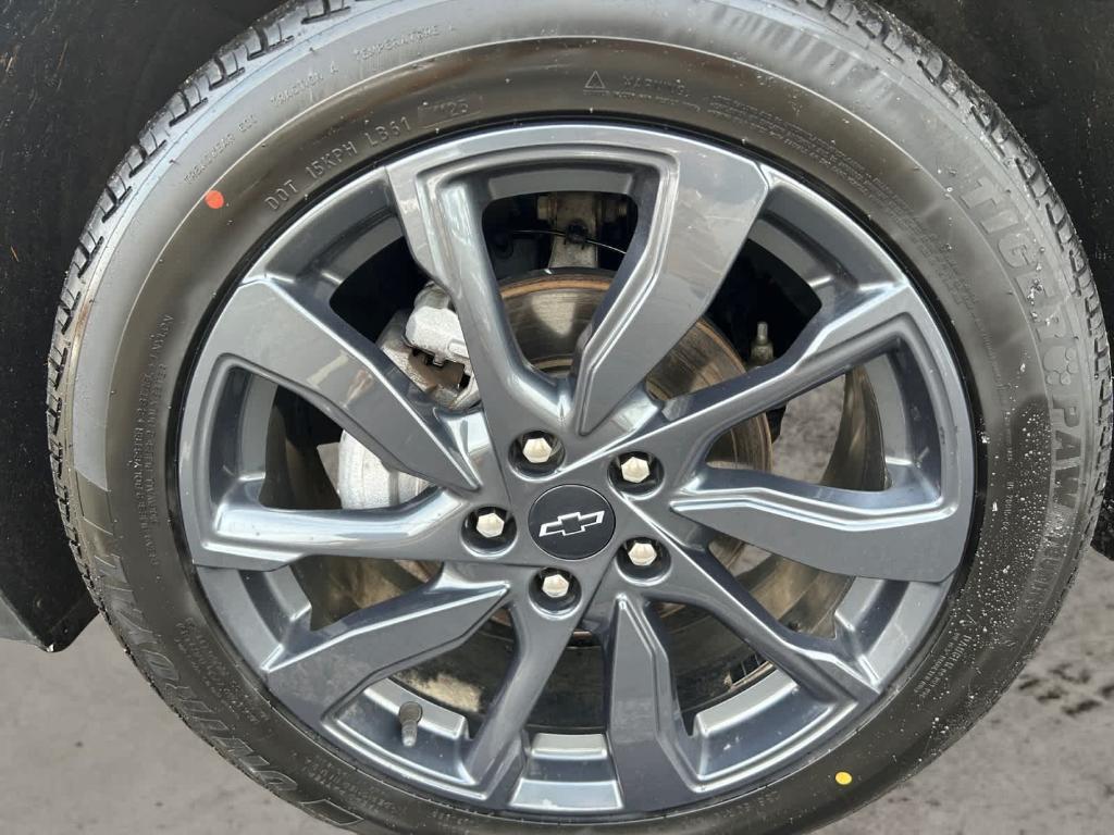 used 2024 Chevrolet Equinox car, priced at $26,809