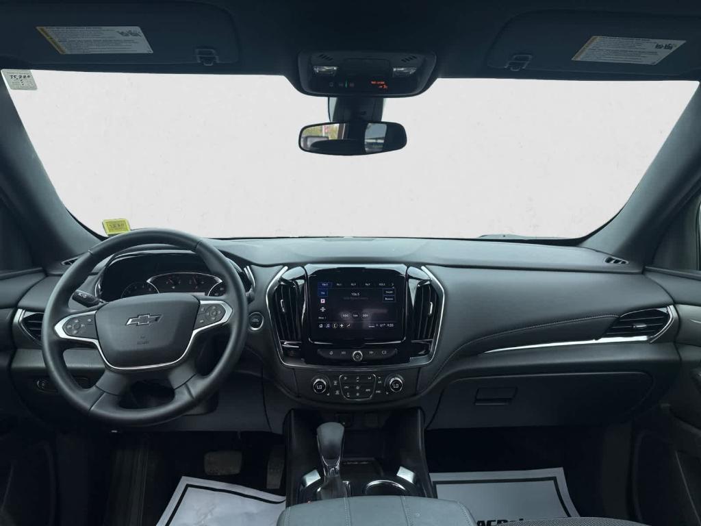 used 2023 Chevrolet Traverse car, priced at $33,434