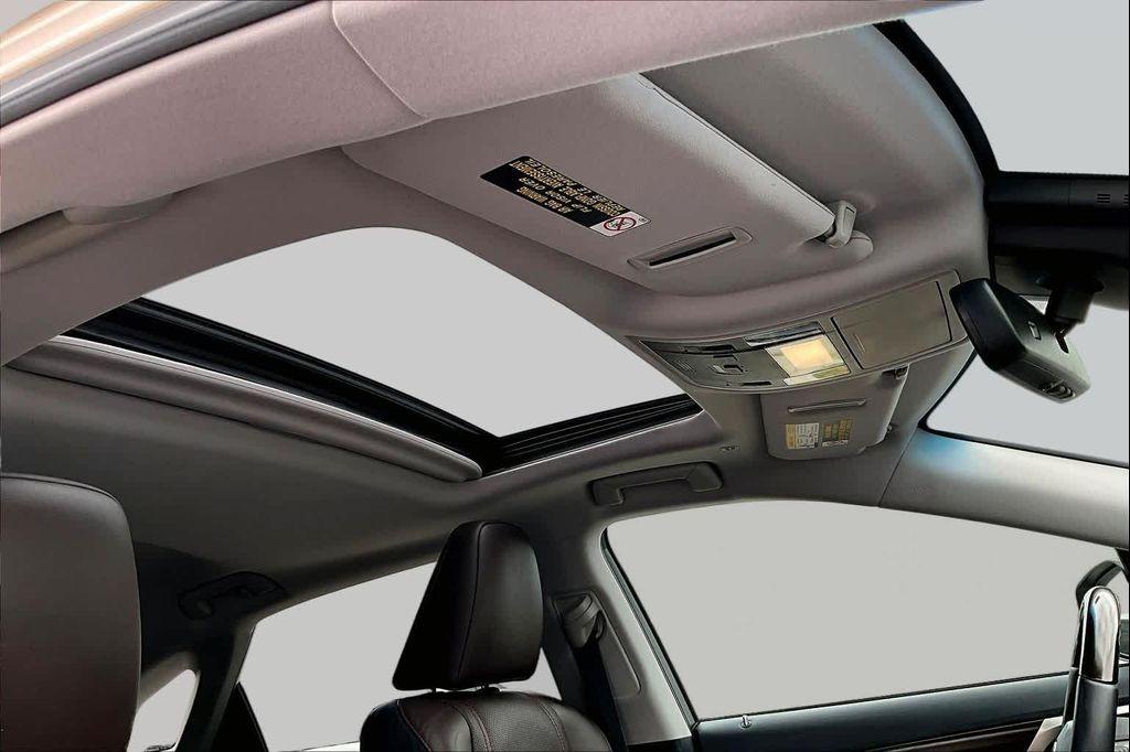 Lexus RX view 14