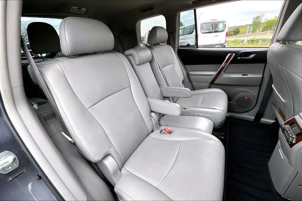 used 2012 Toyota Highlander car, priced at $12,588