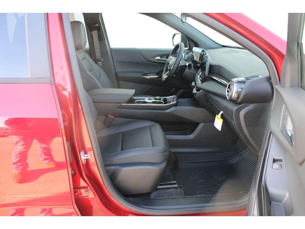 new 2026 Chevrolet Equinox car, priced at $36,235