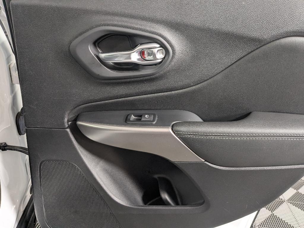 used 2021 Jeep Cherokee car, priced at $19,613