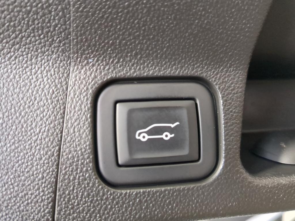 used 2022 GMC Acadia car, priced at $25,899