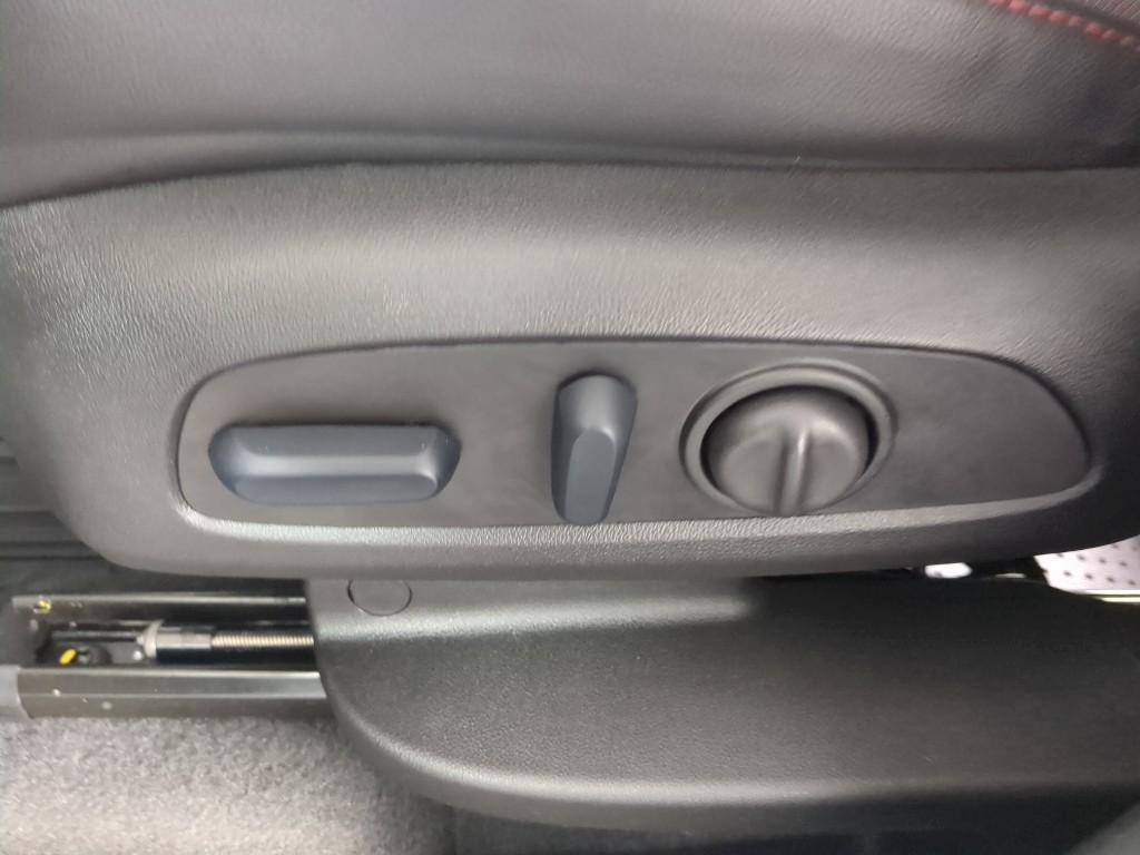 used 2024 Chevrolet Equinox car, priced at $25,012