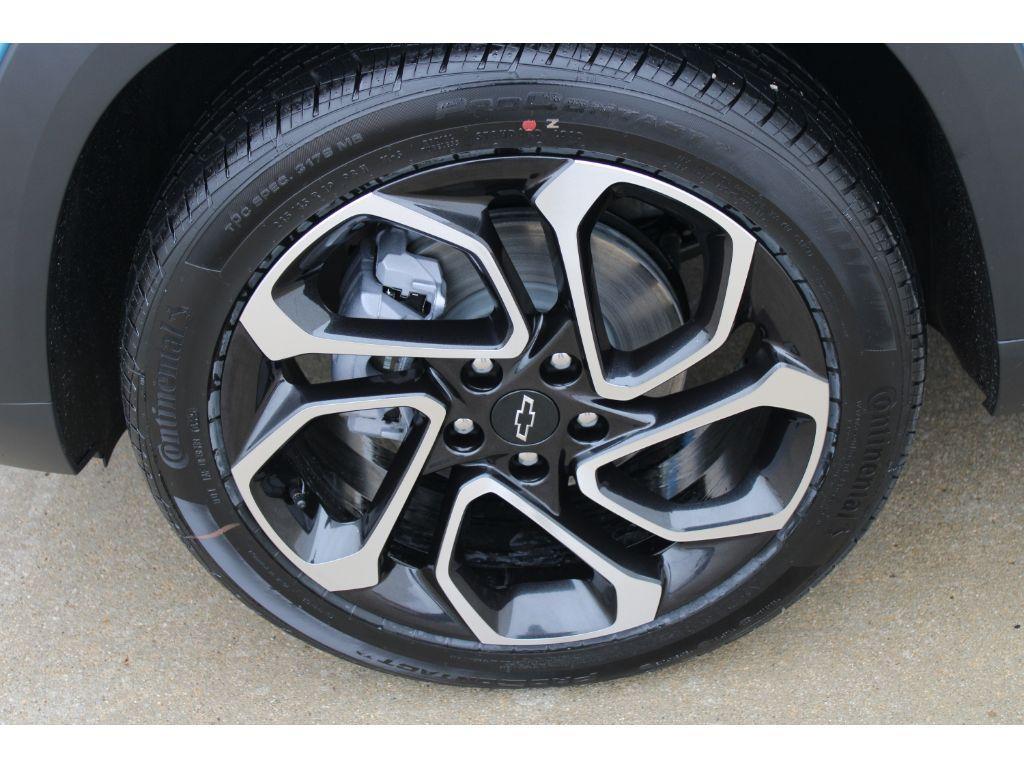 new 2025 Chevrolet Trax car, priced at $25,640