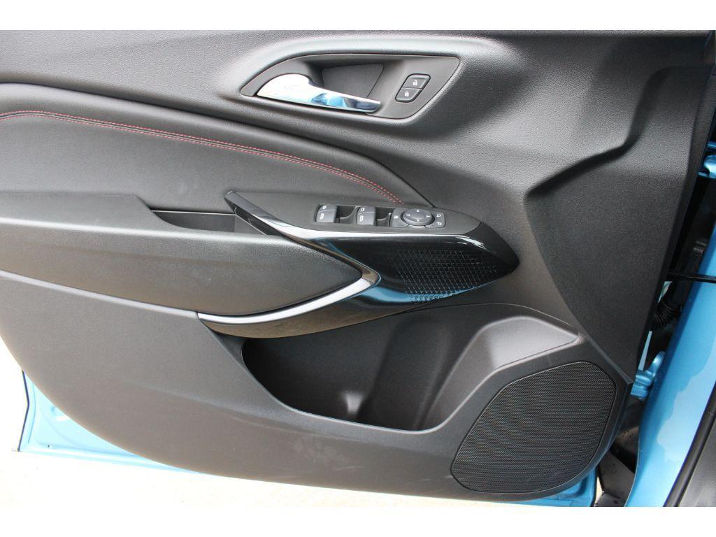 new 2025 Chevrolet Trax car, priced at $25,640