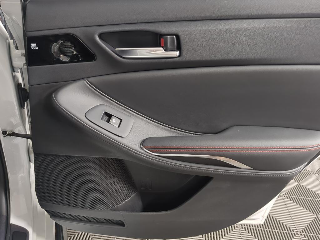 2020 Wind Chill Pearl Toyota Avalon