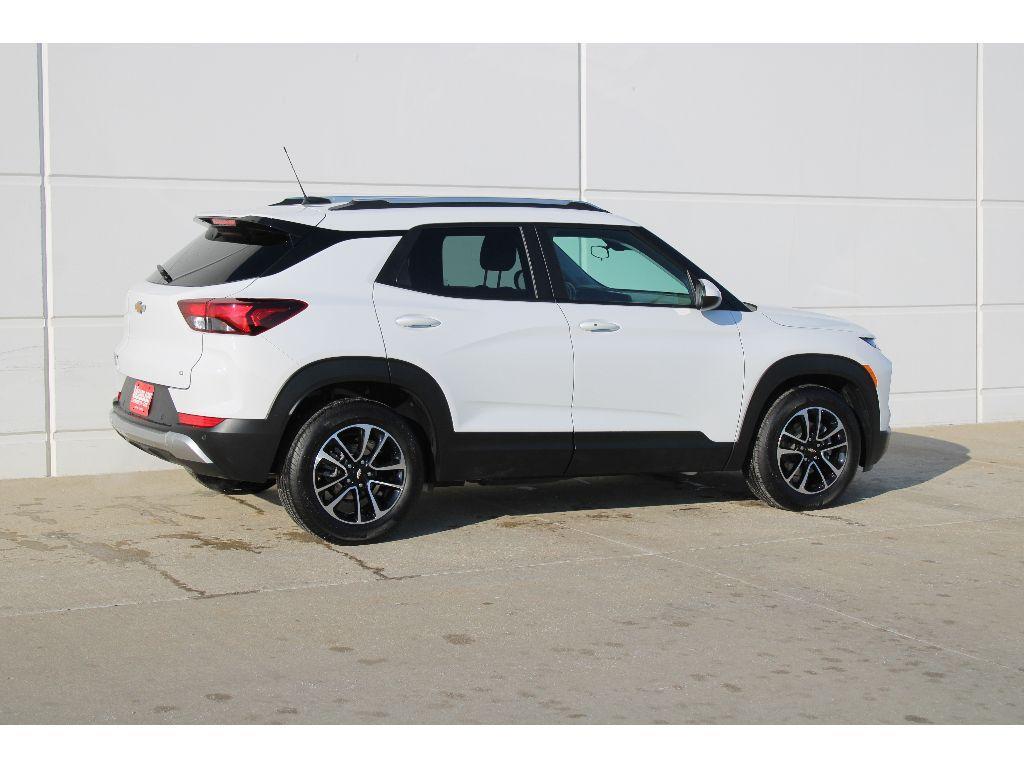 new 2025 Chevrolet TrailBlazer car, priced at $24,000
