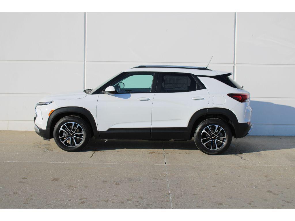 new 2025 Chevrolet TrailBlazer car, priced at $24,000
