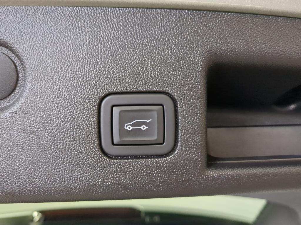 used 2022 Chevrolet Equinox car, priced at $20,255