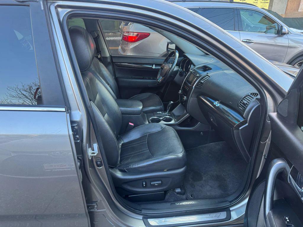 used 2013 Kia Sorento car, priced at $3,999