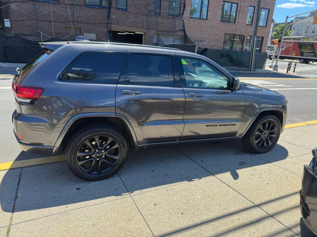 used 2018 Jeep Grand Cherokee car, priced at $10,999