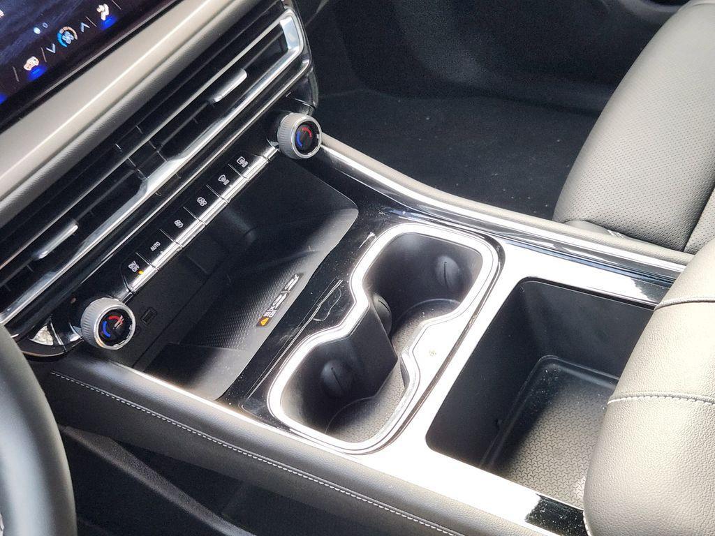 used 2026 Chevrolet Traverse car, priced at $39,500