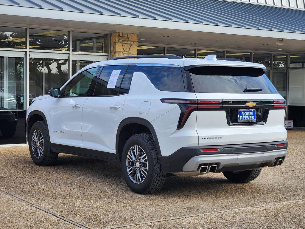 used 2026 Chevrolet Traverse car, priced at $39,500