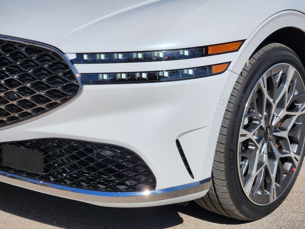 used 2026 Genesis G90 car, priced at $87,500