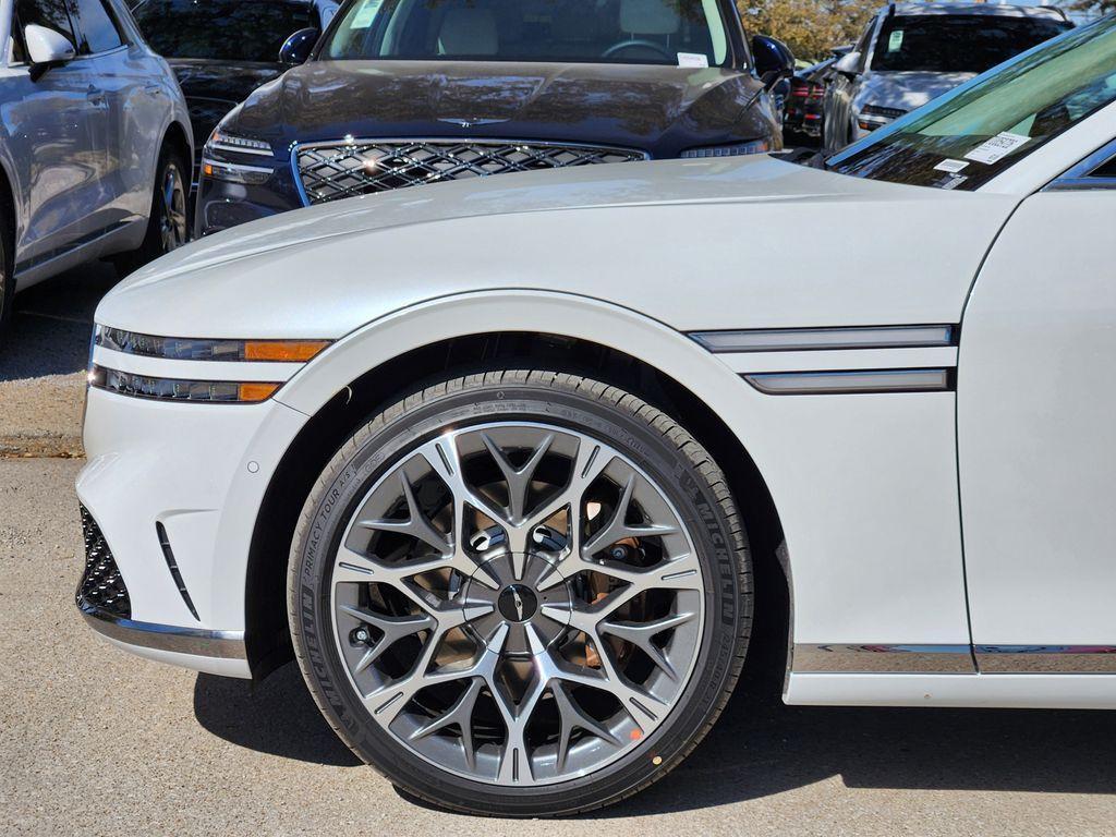 used 2026 Genesis G90 car, priced at $87,500
