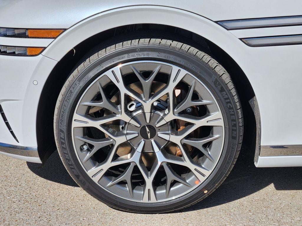 used 2026 Genesis G90 car, priced at $87,500