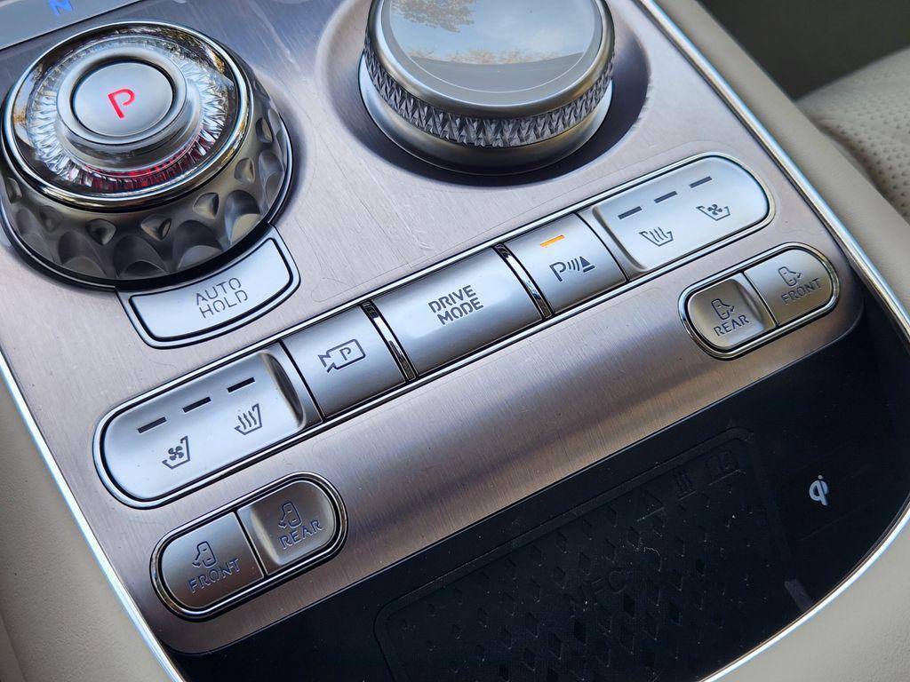 used 2026 Genesis G90 car, priced at $87,500