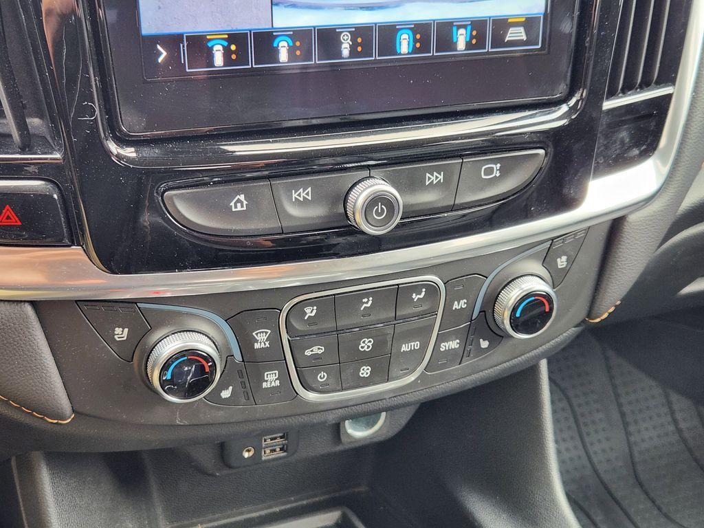 used 2020 Chevrolet Traverse car, priced at $21,900