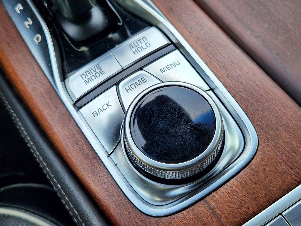 used 2019 Kia K900 car, priced at $26,900