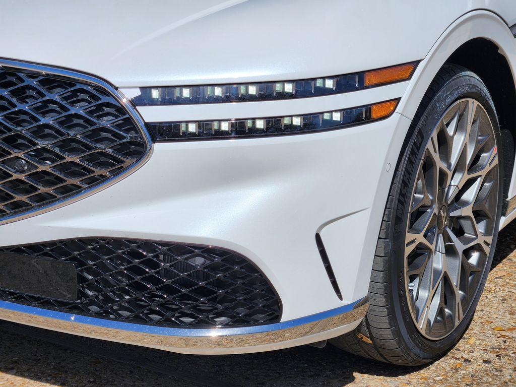 new 2026 Genesis G90 car, priced at $100,545