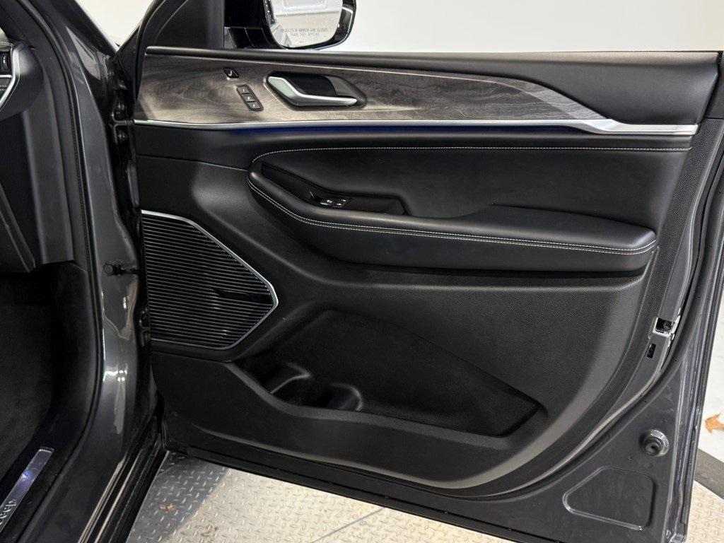 used 2021 Jeep Grand Cherokee L car, priced at $31,900