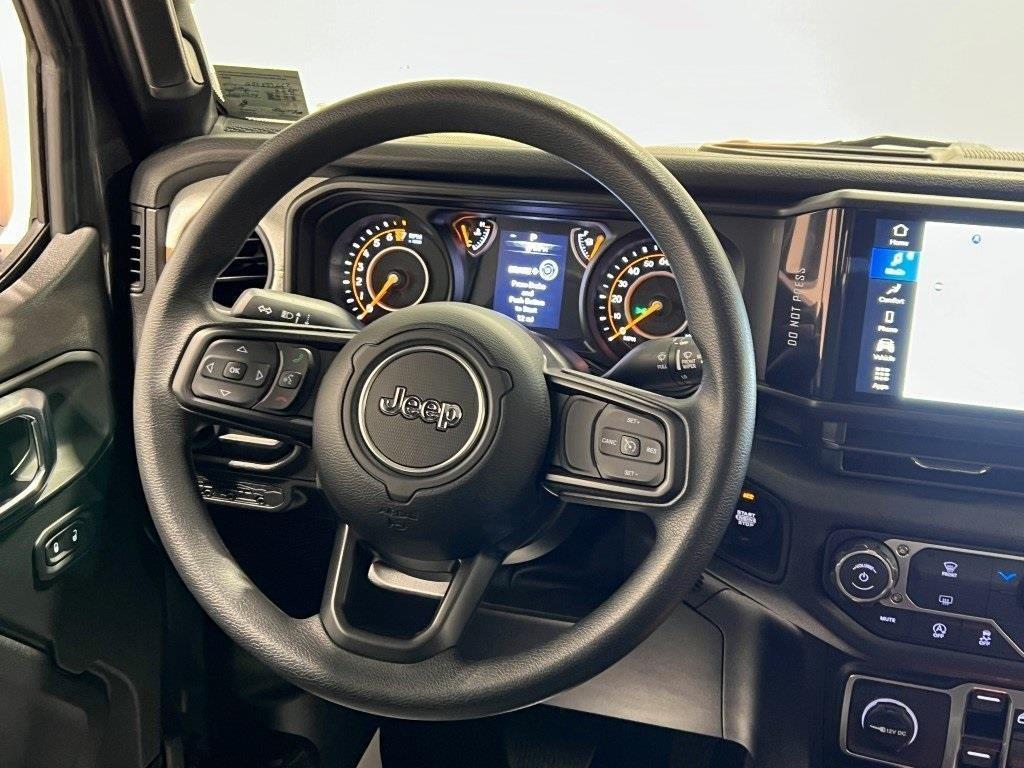 new 2025 Jeep Gladiator car, priced at $39,007