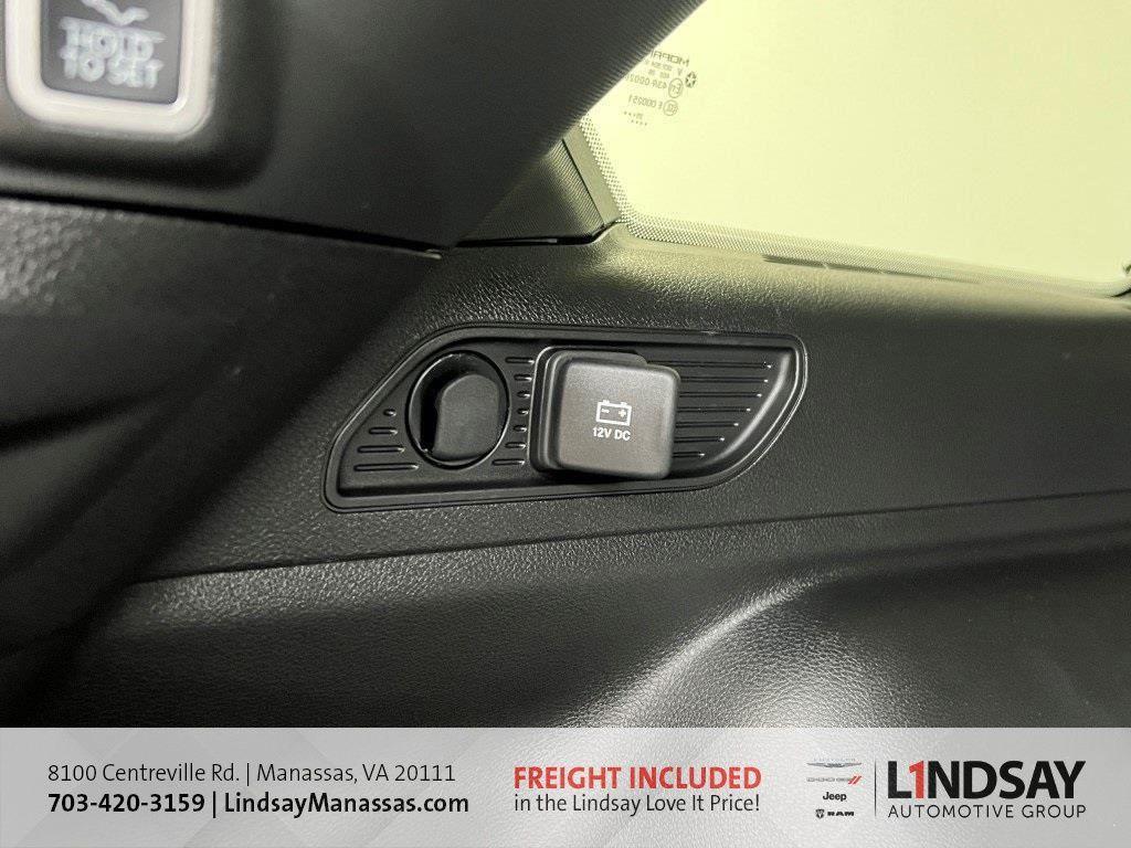 new 2025 Jeep Grand Cherokee car, priced at $38,908