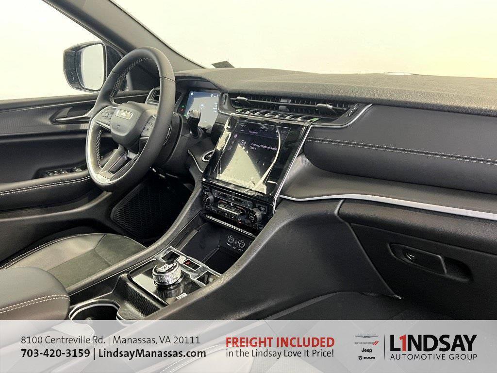 new 2025 Jeep Grand Cherokee car, priced at $38,908