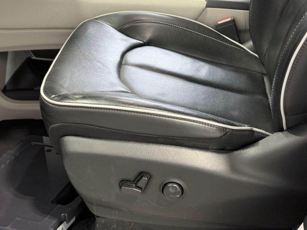 used 2024 Chrysler Pacifica car, priced at $36,000