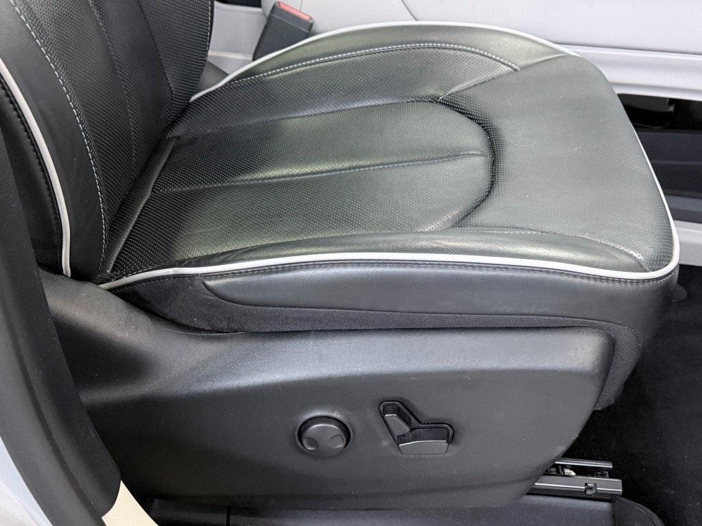 used 2024 Chrysler Pacifica car, priced at $36,000