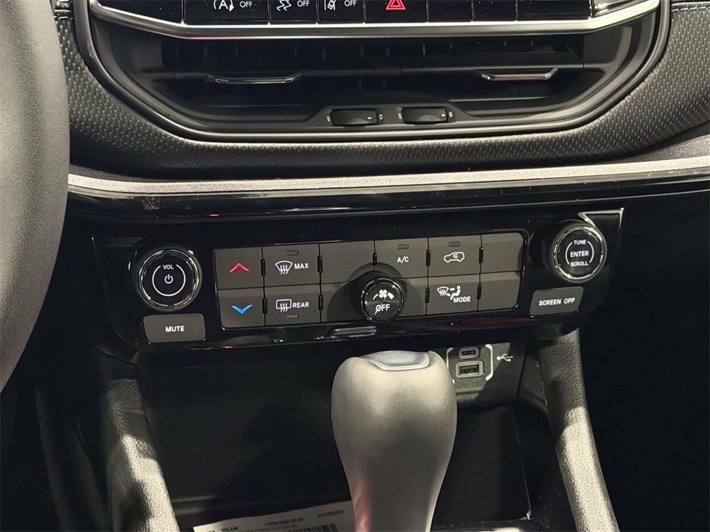 new 2026 Jeep Compass car, priced at $26,085