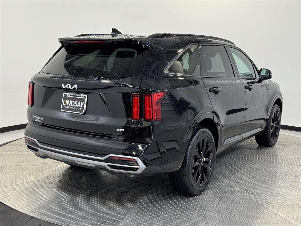 used 2023 Kia Sorento car, priced at $29,900