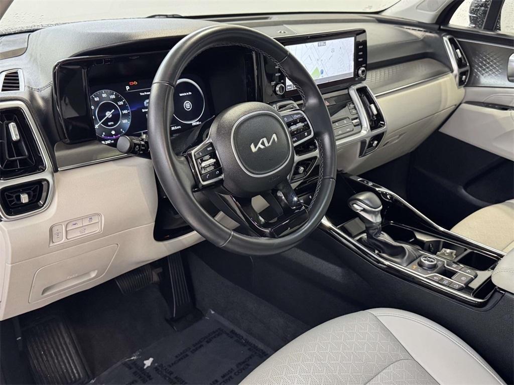 used 2023 Kia Sorento car, priced at $29,900