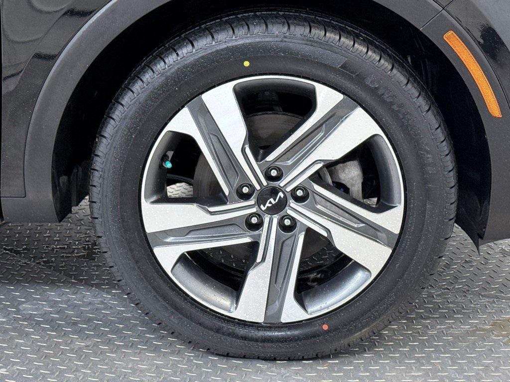 used 2023 Kia Sorento Hybrid car, priced at $29,400