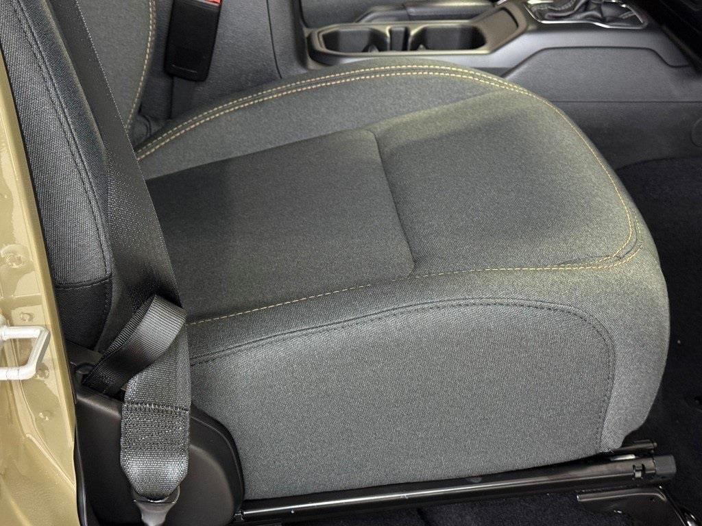 new 2025 Jeep Gladiator car, priced at $40,296