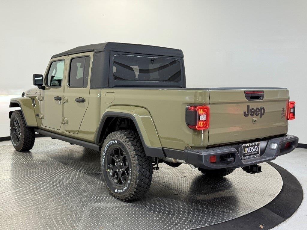 new 2025 Jeep Gladiator car, priced at $40,296