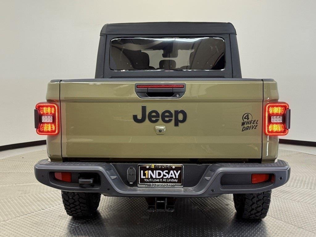 new 2025 Jeep Gladiator car, priced at $40,296