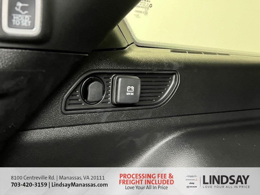 new 2025 Jeep Grand Cherokee car, priced at $39,338