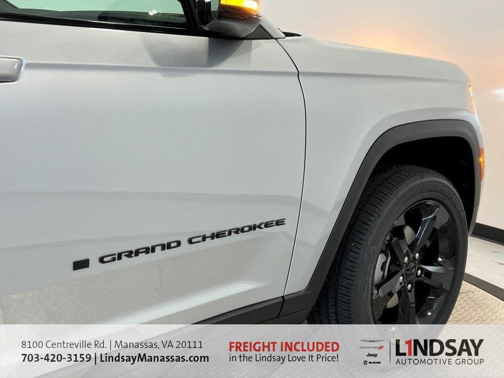 new 2025 Jeep Grand Cherokee car, priced at $38,338