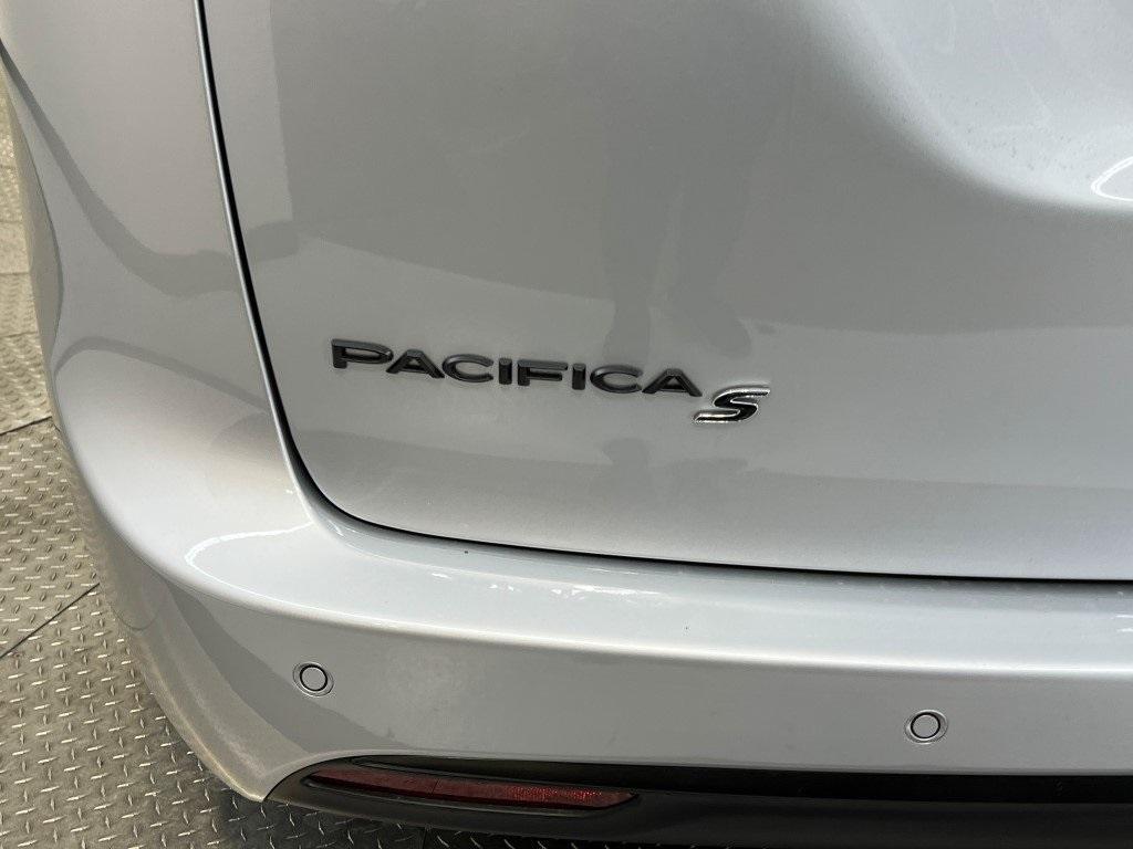 new 2026 Chrysler Pacifica car, priced at $45,241