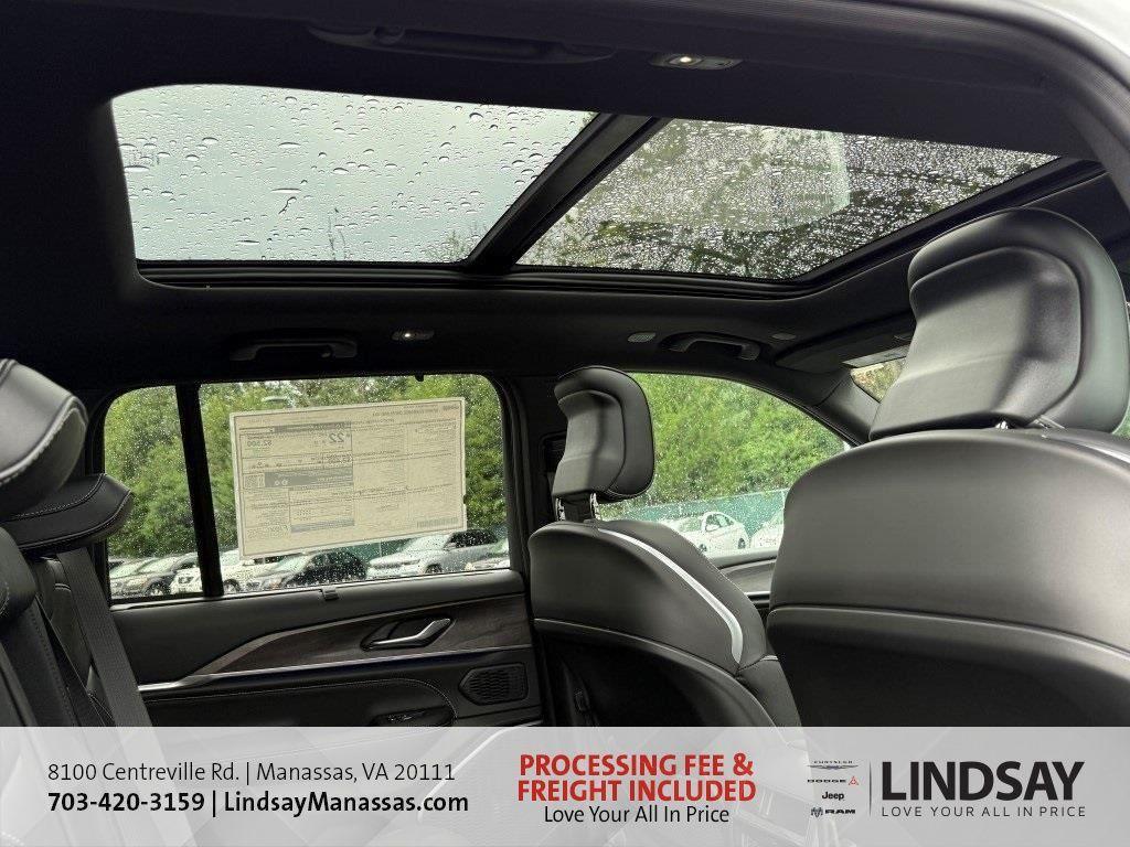 new 2025 Jeep Grand Cherokee car, priced at $56,792