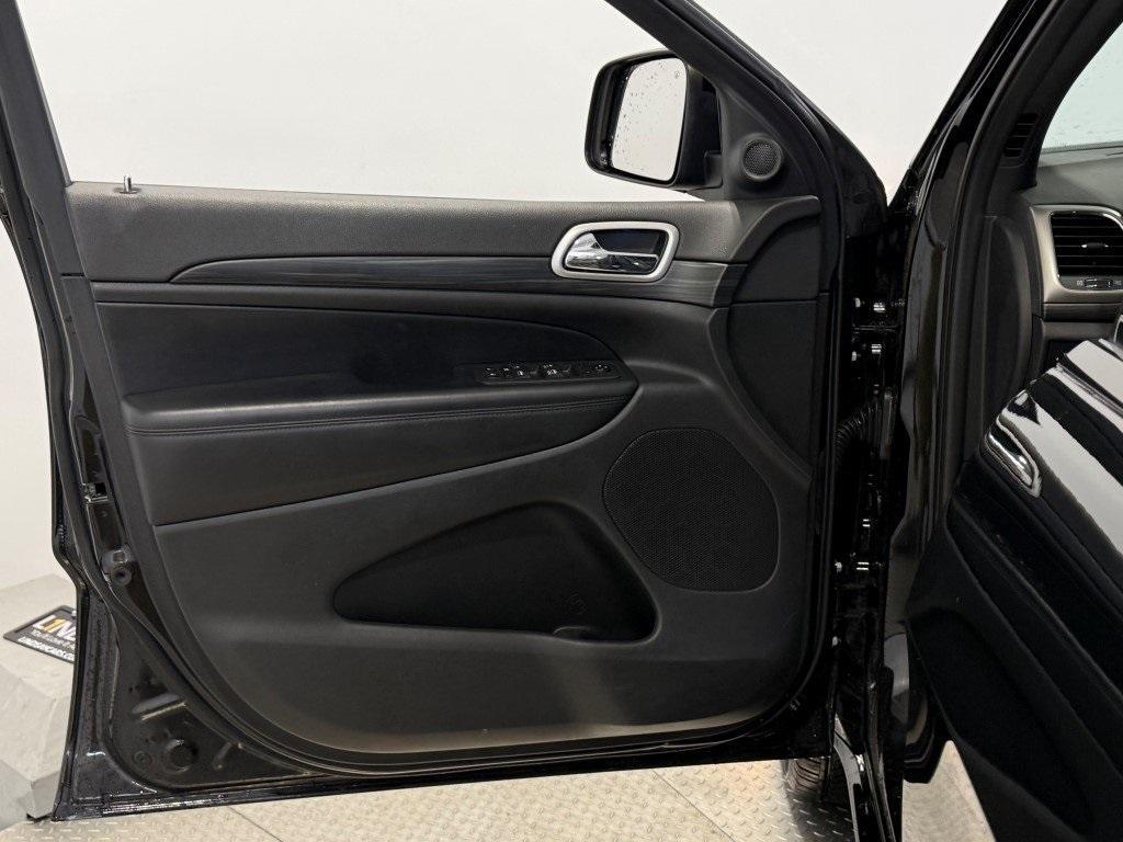 used 2022 Jeep Grand Cherokee WK car, priced at $26,600