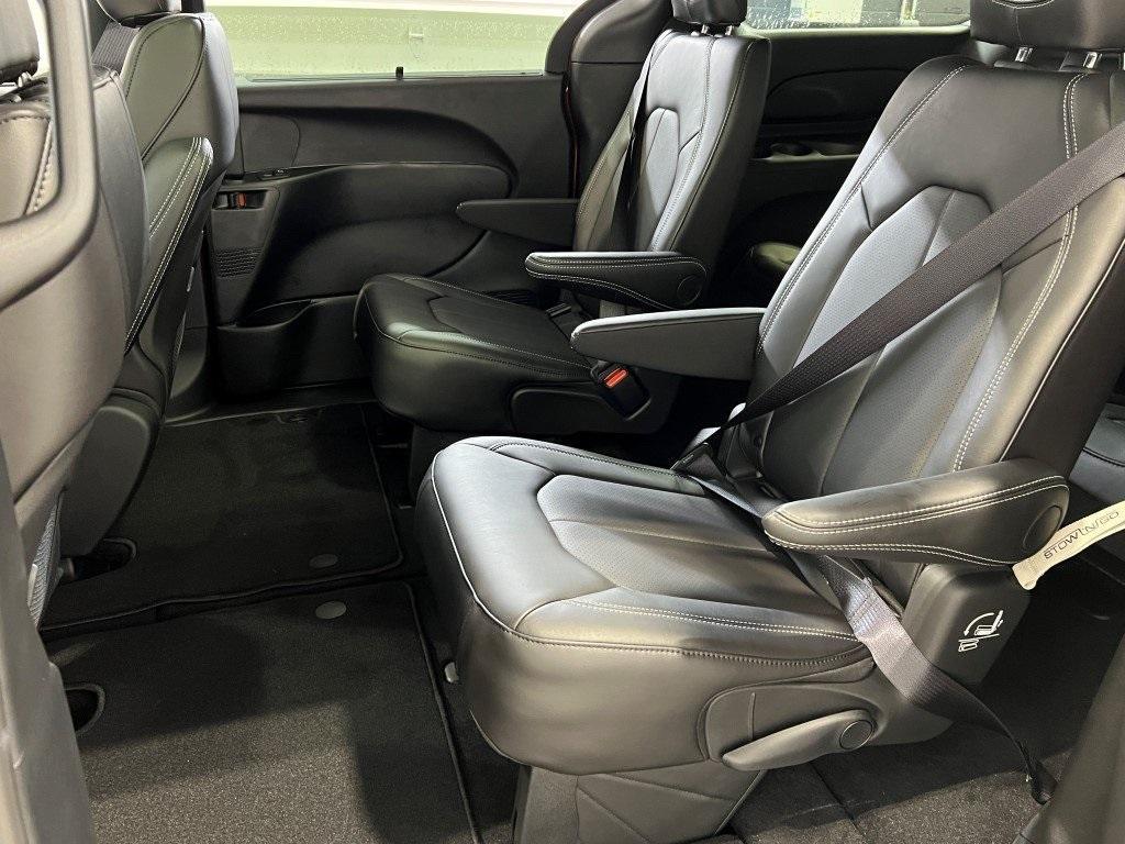 new 2026 Chrysler Pacifica car, priced at $36,498