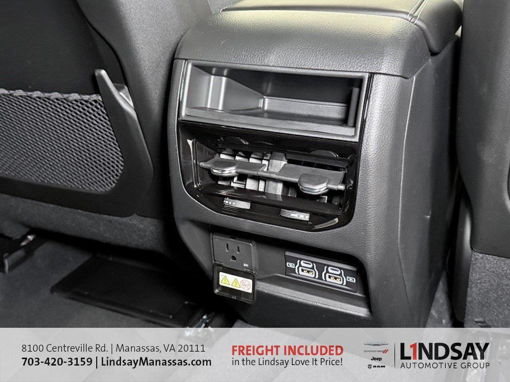 new 2025 Jeep Grand Cherokee car, priced at $38,320