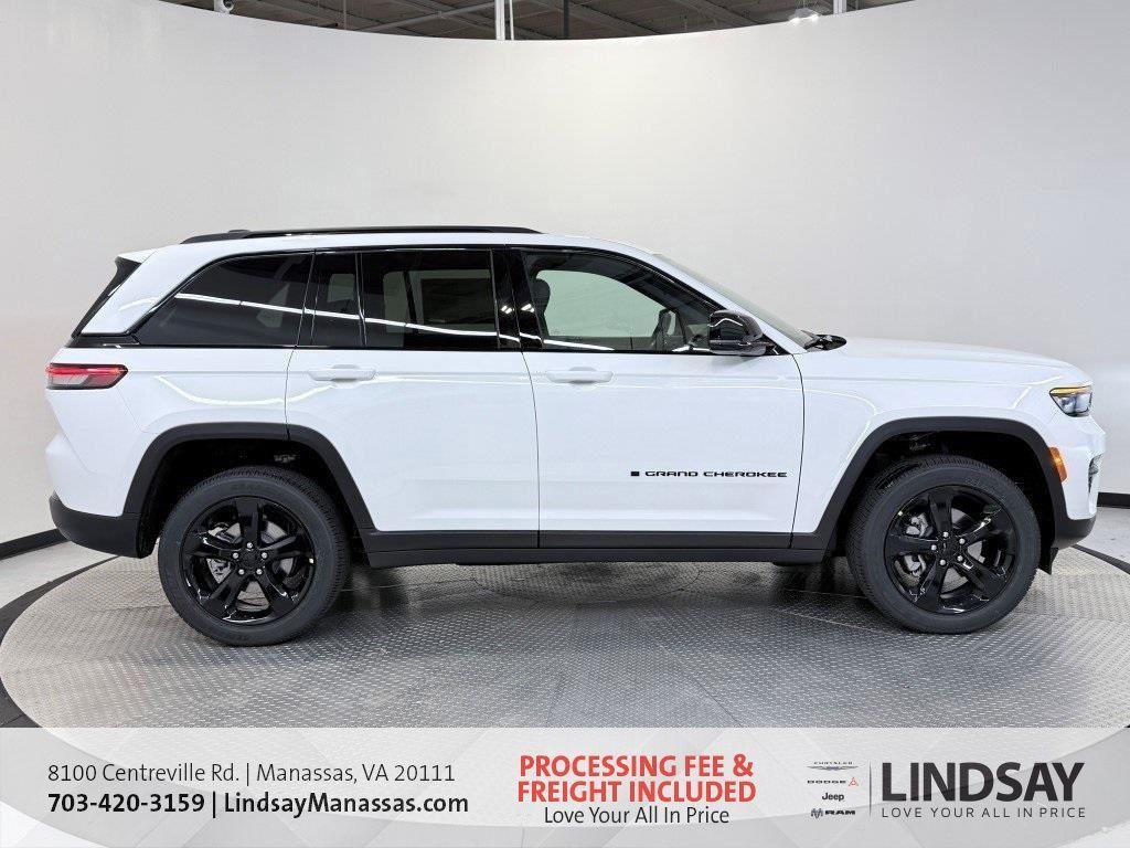 new 2025 Jeep Grand Cherokee car, priced at $39,320