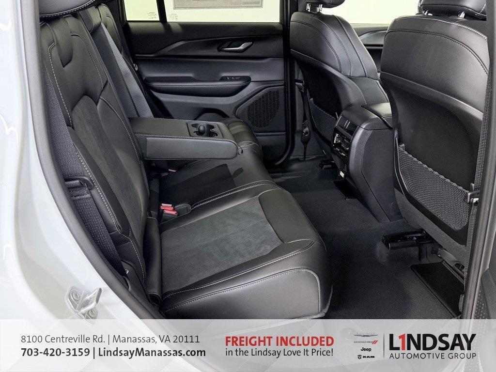 new 2025 Jeep Grand Cherokee car, priced at $38,320