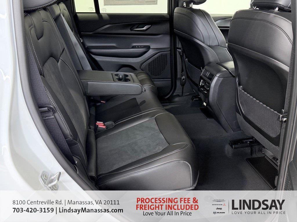 new 2025 Jeep Grand Cherokee car, priced at $39,320